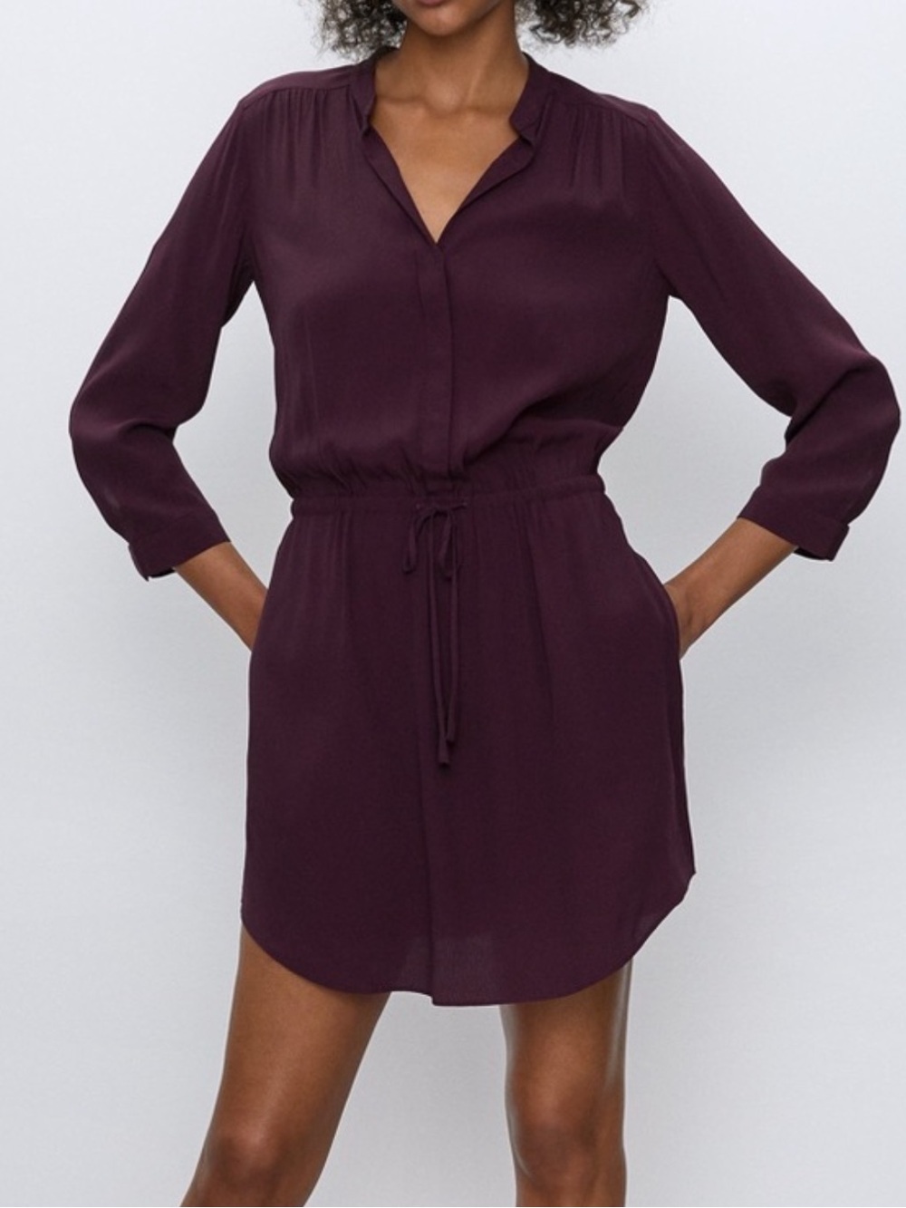 Aritzia Babaton, Bennett Dress. Size Small.  Silk. Burgundy / Marron